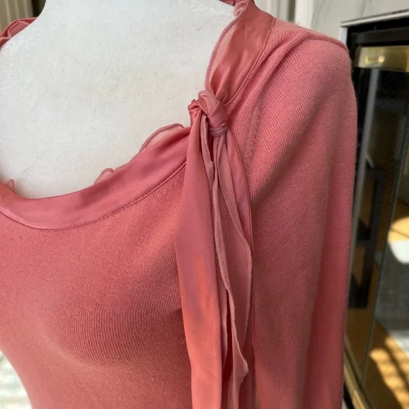 Banana Republic lightweight coral sweater with stain ribbon - Picture 7 of 13